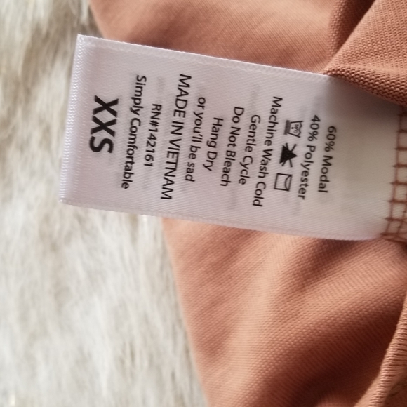 LuLaRoe Irma Tunic - Picture 5 of 8